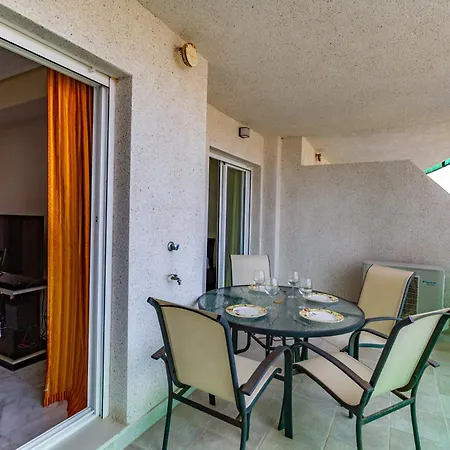 Vilapark With Pool, Free Parking, Terrace, Apartment Benidorm